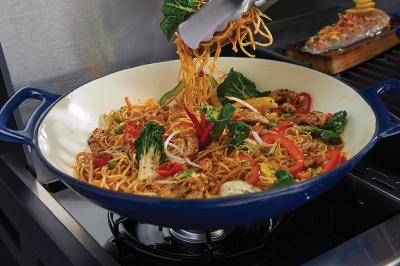 Broil King Cast Grilling Wok - 69710