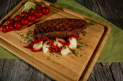 Broil King Baron Bamboo Cutting and Serving Board - 68428