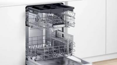 24" Bosch 500 Series Dishwasher - SHPM65Z55N
