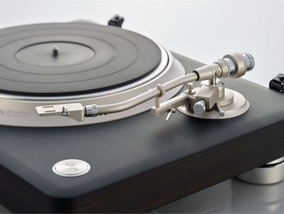 Denon Premium Direct Drive Hi-Fi Turntable in Dark Ebony - DP-3000NE