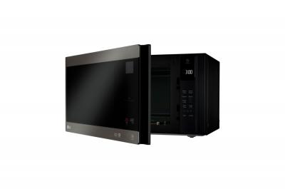 21" LG 1.5 cu. ft. NeoChef Countertop Microwave With Smart Inverter And EasyClean - LMC1575BD